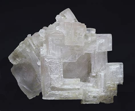  Halite: Explorando os Mistérios de um Mineral Essencial para a Indústria e a Mesa!